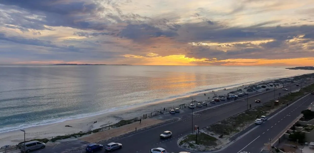 Blouberg Beachfront Apartment Cape Town